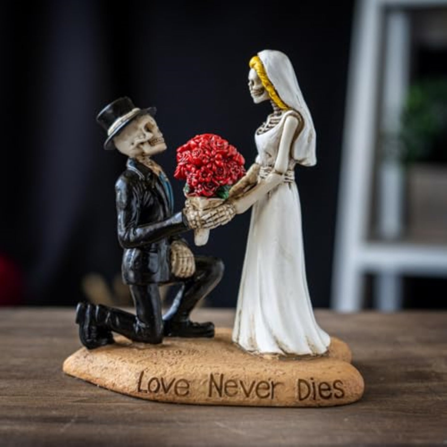 Til Death Do Us Part Skeleton Couple Figurine Love Never Dies Wedding Decor for Gothic Romance Lovers 4.8 inch
