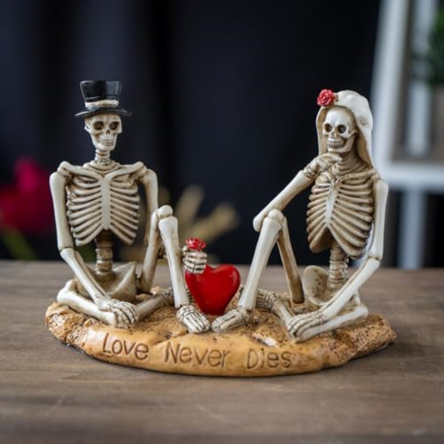 Eternal Love Skeleton Couple Figurine Wedding Gothic Decor Piece for Romantic Occasions 4.13 inch