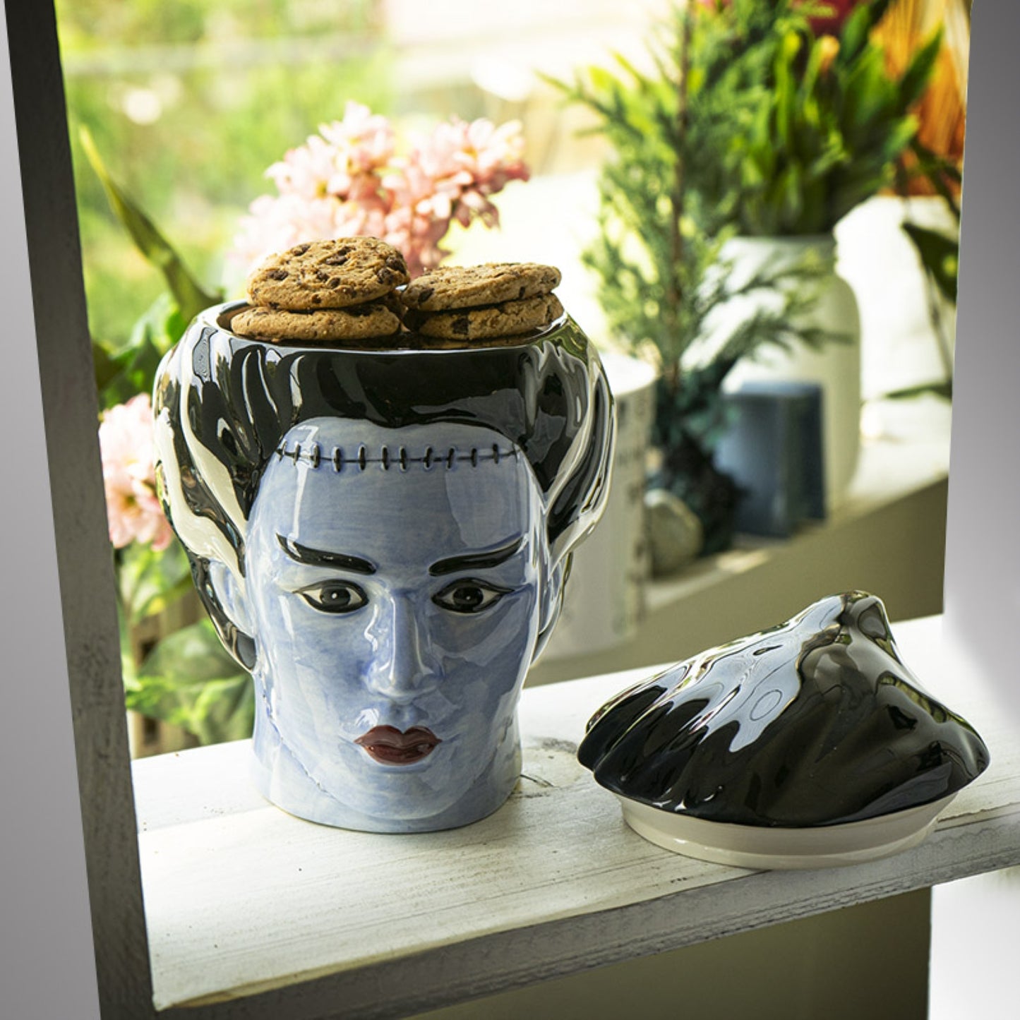 The Bride Of Frankenstein Ceramic Cookie Jar Halloween Decor Kitchen Accessory 8.25 inch